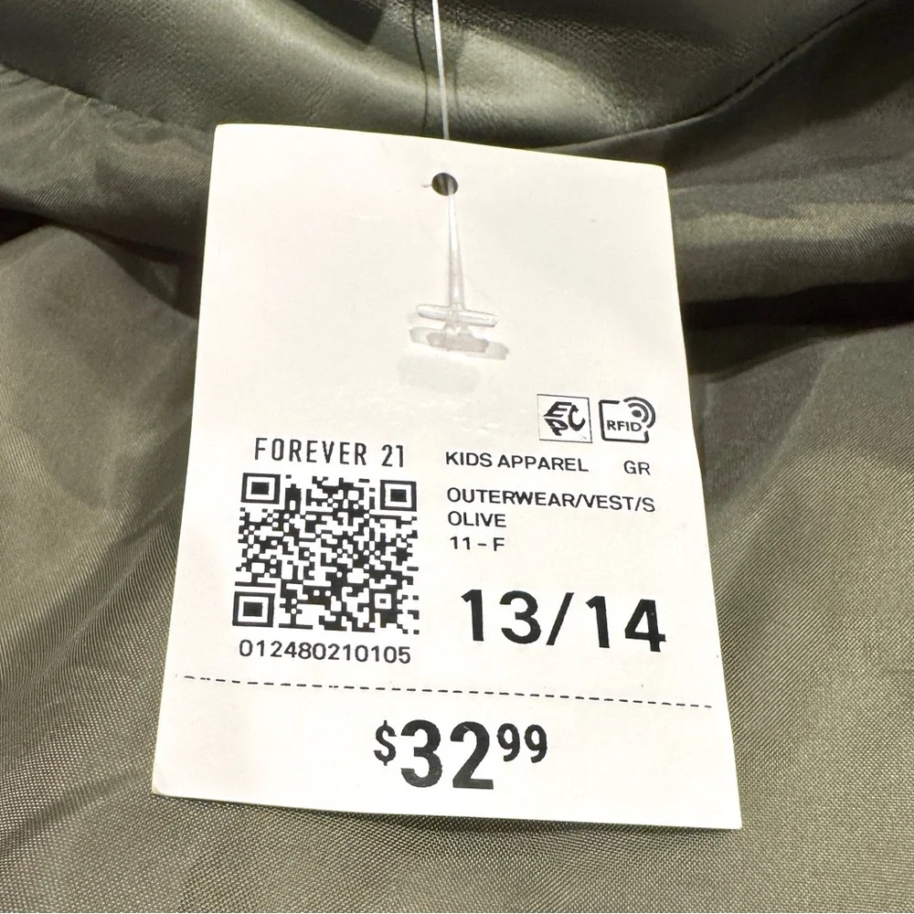 Forever 21 Shiny Green Puffer Vest Waterproof Pockets Kids Girl’s Size 14 NWT - Picture 8 of 9